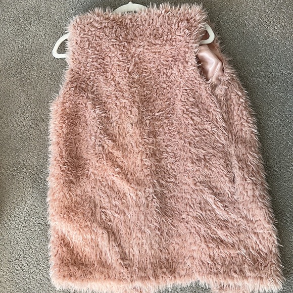 Design Lab Lord & Taylor Pink Faux Sherpa Fur Vest Gillet for Women - Picture 5 of 5